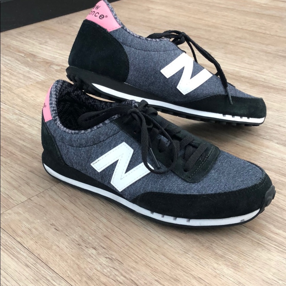 New Balance 410 sneakers